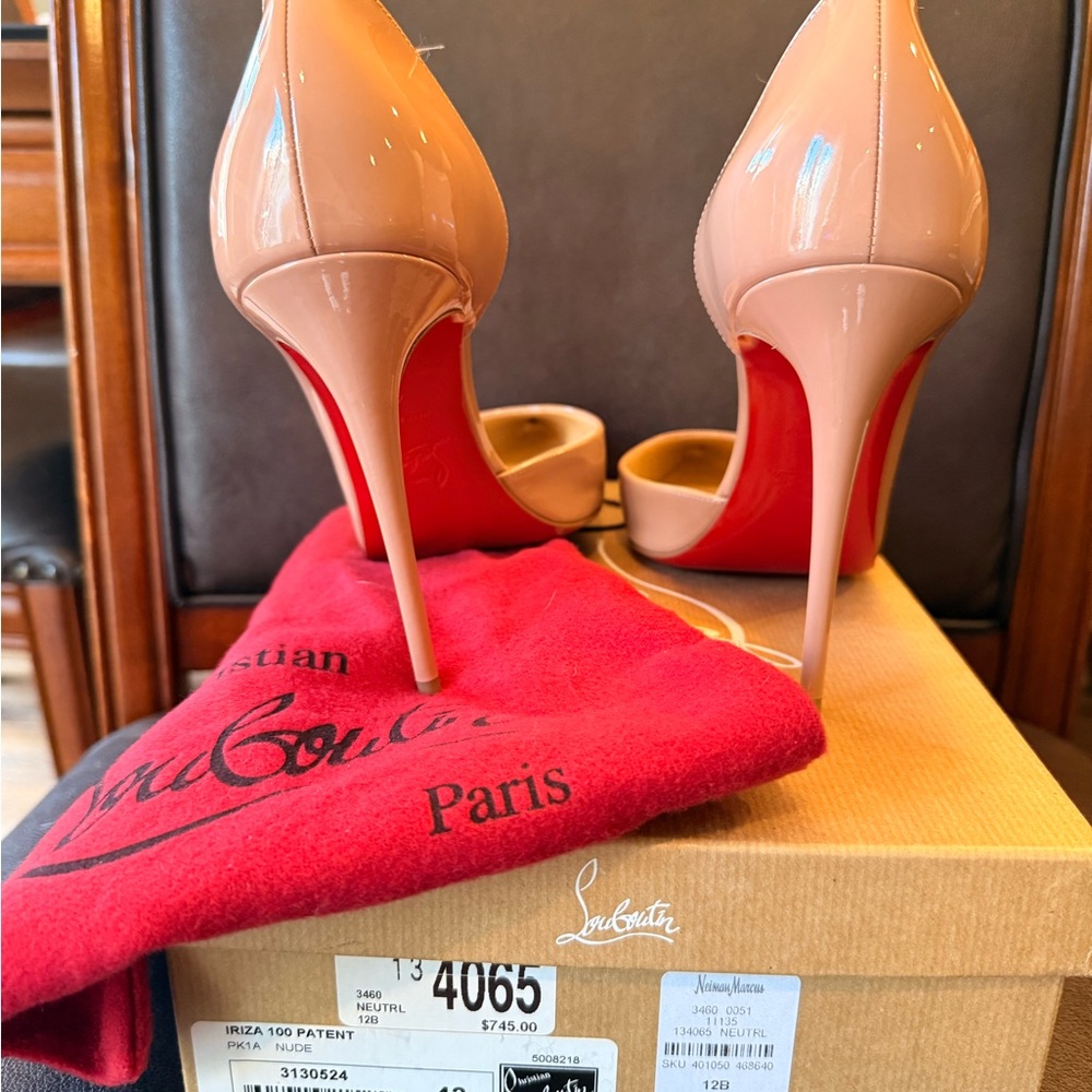 Christian Louboutin Nude Patent Leather Heels - Picture 4 of 7